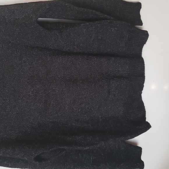 Black turtle neck sweater, closet staple, minimalist women's size large - Picture 3 of 4